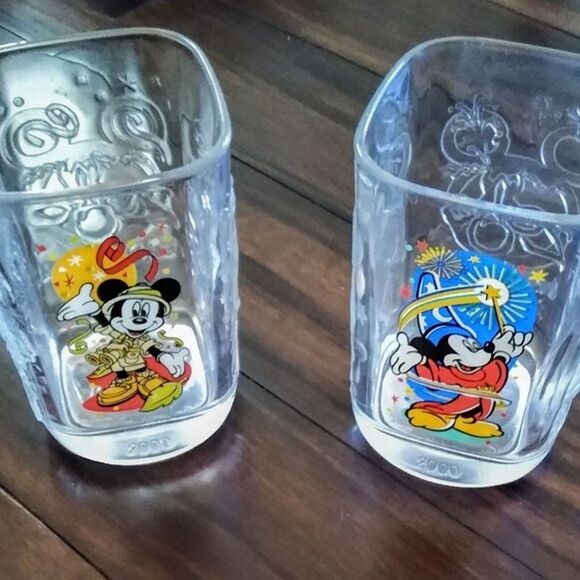 Vintage Walt Disney World Mickey Mouse glass barware collectible EUC Iconic (2) - Picture 1 of 8